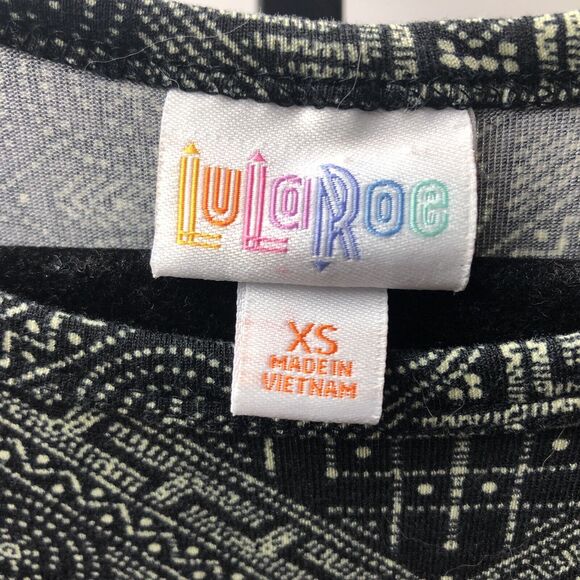 Lularoe Carly Dress Women XS Black Geo Print Short Sleeve Swing Hi Low Flowy - Picture 6 of 10